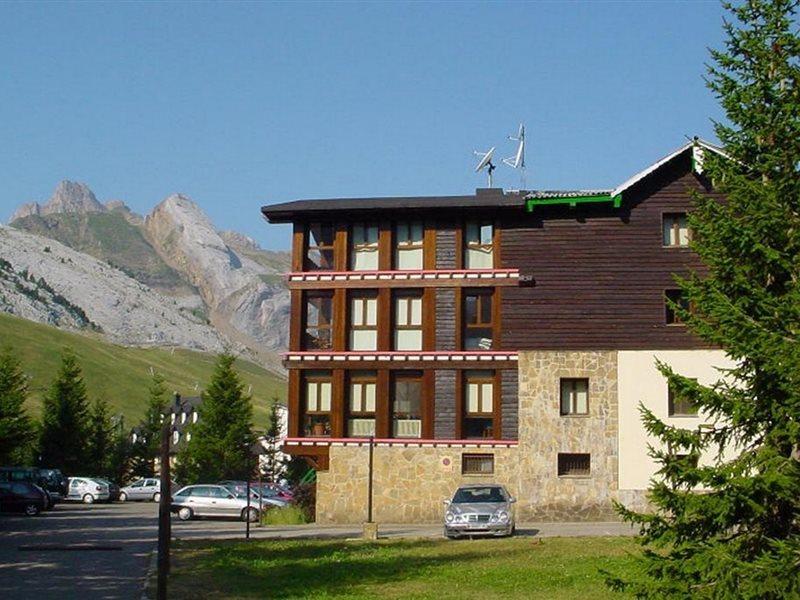 Snoe Hotel Candanchu Exterior photo
